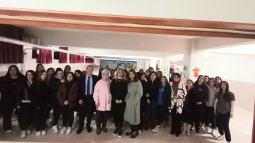 Lise Öğrencilerine Tanıtım ve Sağlıklı Beslenme Konulu Eğitim Verildi